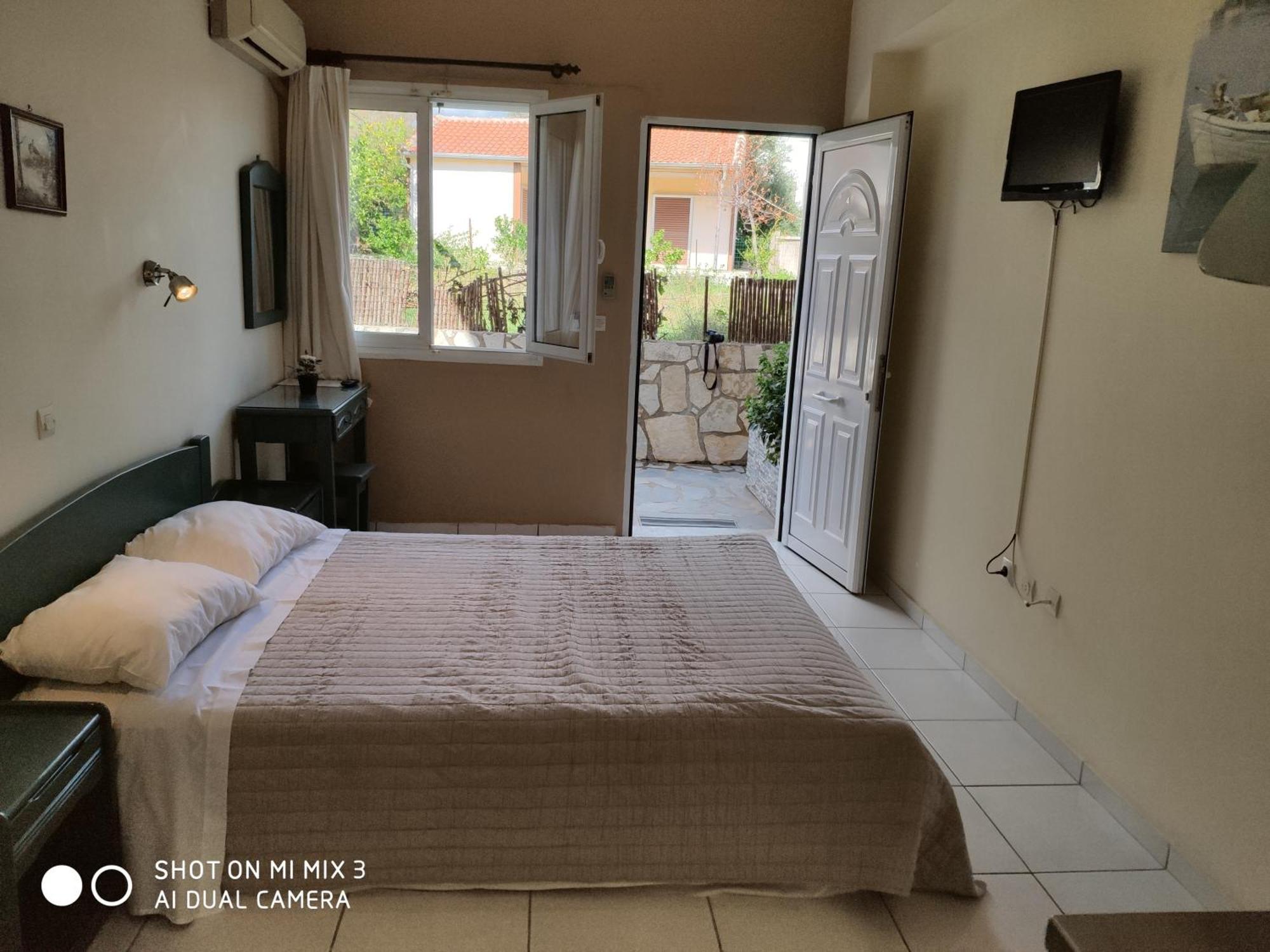 Theodora Studios & Apartments Skala  Екстер'єр фото