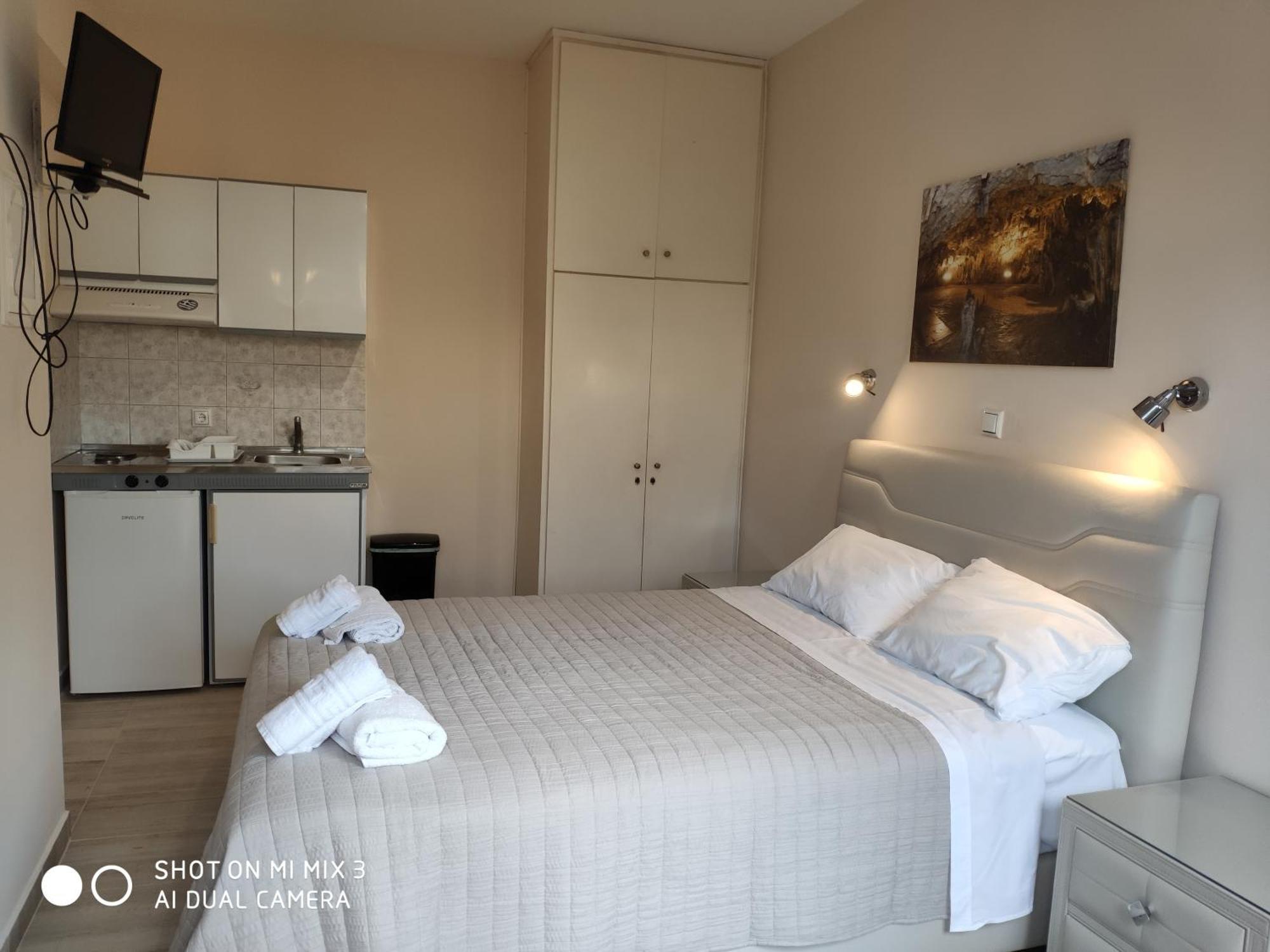 Theodora Studios & Apartments Skala  Екстер'єр фото